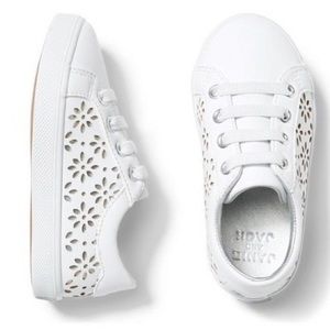 Janie and Jack White Eyelet Sneakers- Size 6 (toddler)